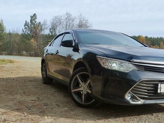 2015 Toyota Camry VII (XV50) Рестайлинг, серый, 1900000 рублей, вид 2