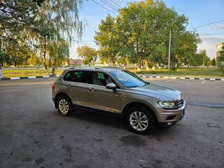2018 Volkswagen Tiguan II, бежевый, 3200000 рублей, вид 5