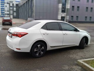 2013 Toyota Corolla XI (E160, E170, E180), белый, 1300000 рублей, вид 4