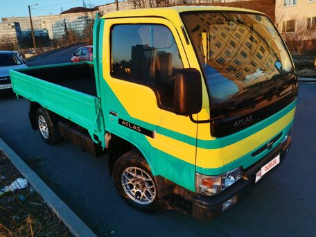 2004 Nissan Atlas, зелёный, 2250000 рублей, вид 1