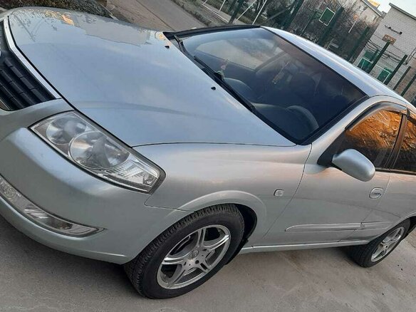 2007 Nissan Almera Classic I, серебристый, 630000 рублей
