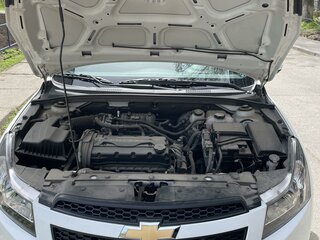 2012 Chevrolet Cruze I, белый, 1400000 рублей, вид 3