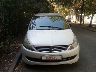 2007 Mitsubishi Grandis I, бежевый, 650000 рублей, вид 2