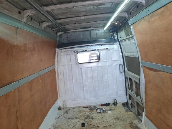 2003 Iveco Daily, белый, 690000 рублей - вид 4