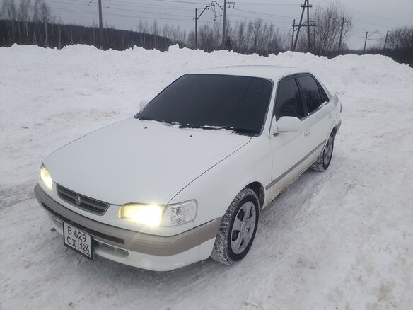 1997 Toyota Corolla VII (E100), белый, 350000 рублей
