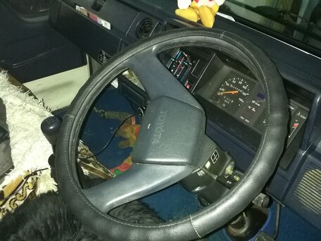 1991 Toyota Toyoace, белый, 390000 рублей, вид 3