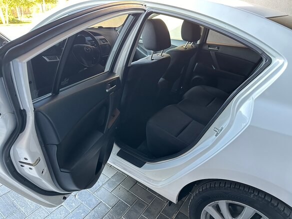 2012 Mazda 3 II (BL) Рестайлинг, белый, 1355000 рублей - вид 26