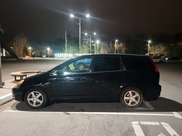 2002 Honda Stream I, чёрный, 620000 рублей - вид 6