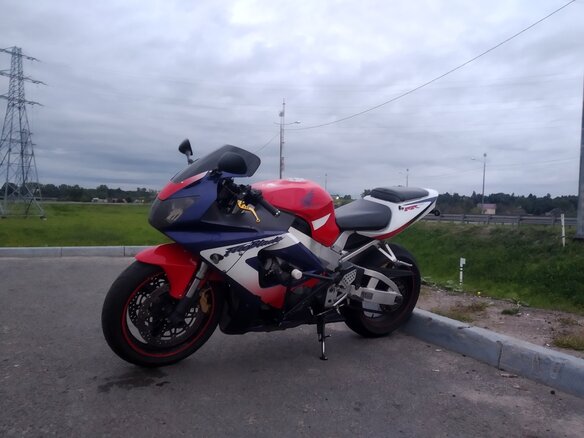 2001 Honda CBR 929RR Fireblade, белый, 340000 рублей - вид 7