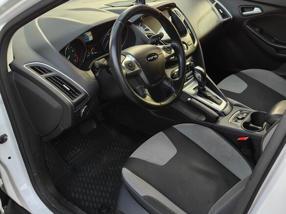 2014 Ford Focus III, белый, 800000 рублей - вид 20