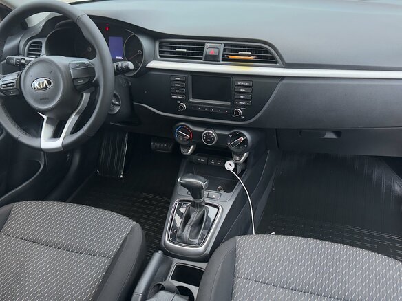 2018 Kia Rio IV, белый, 1550000 рублей - вид 15