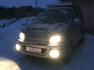 1999 Toyota Town Ace Noah III, коричневый, 619000 рублей, вид 2