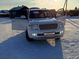 2011 Toyota Land Cruiser 200 Series, белый, 3857000 рублей, вид 2