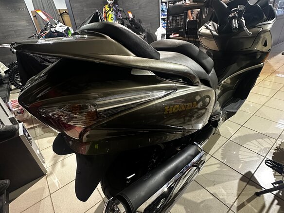 2009 Honda Silver Wing 400, серый, 499000 рублей - вид 3