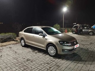 2015 Volkswagen Polo V Рестайлинг, бежевый, 1000000 рублей, вид 3