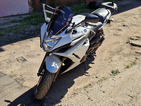2009 Yamaha FZR600, белый, 490000 рублей, вид 5