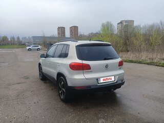2013 Volkswagen Tiguan I Рестайлинг, серебристый, 1150000 рублей, вид 4