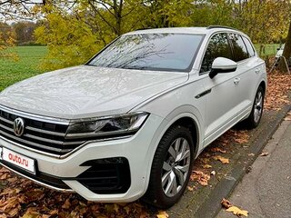 2019 Volkswagen Touareg III, белый, 8200000 рублей, вид 1