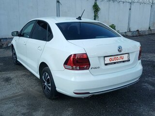 2018 Volkswagen Polo V Рестайлинг, белый, 770000 рублей, вид 3