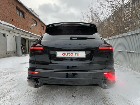 2016 Porsche Cayenne Turbo S II Рестайлинг (958), чёрный, 5900000 рублей - вид 7