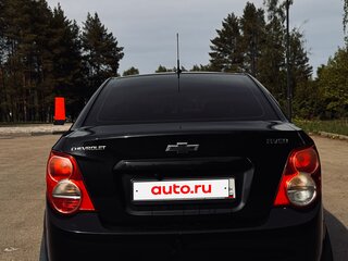 2013 Chevrolet Aveo II, чёрный, 550000 рублей, вид 3