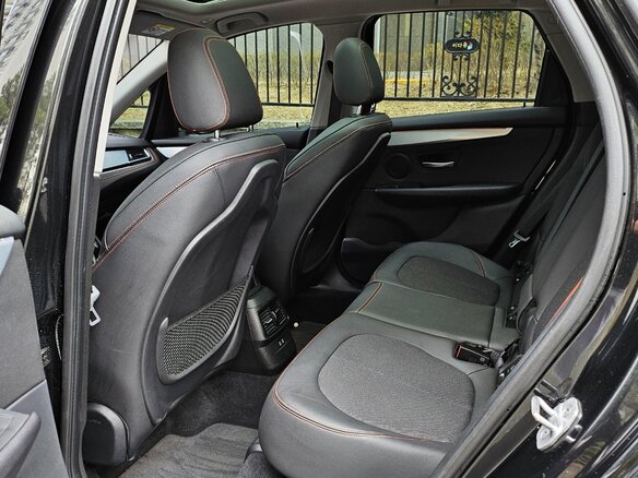 2020 BMW 2 серии Active Tourer 218d F45 Рестайлинг, чёрный, 2200000 рублей - вид 17