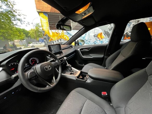 2020 Toyota RAV4 V (XA50), белый - вид 3