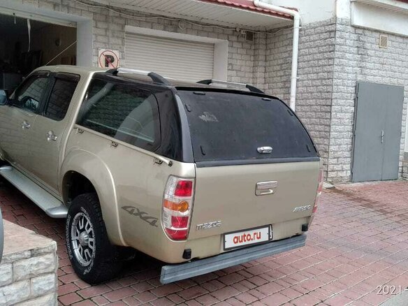 2009 Mazda BT-50 MZR-CD I Рестайлинг, бежевый