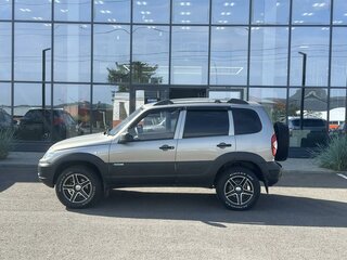 2015 Chevrolet Niva I Рестайлинг, серый, 599000 рублей, вид 2