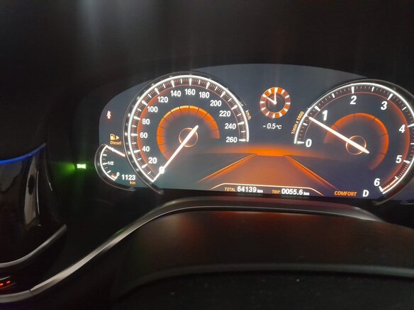2017 BMW 7 серии Long 730Ld xDrive VI (G11/G12), чёрный, 4300000 рублей - вид 2
