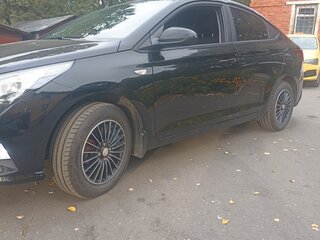 2021 Hyundai Solaris II Рестайлинг, чёрный, 1850000 рублей, вид 2