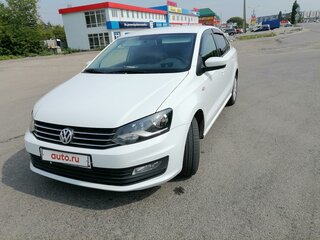 2017 Volkswagen Polo V Рестайлинг, белый, 1450000 рублей, вид 4