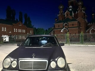 1997 Mercedes-Benz E-Класс 230 II (W210, S210), чёрный, 250000 рублей, вид 2