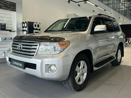 Toyota Land Cruiser 200 Series Рестайлинг 1