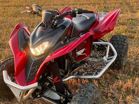 2012 Honda TRX 700, красный, 1499999 рублей, вид 1