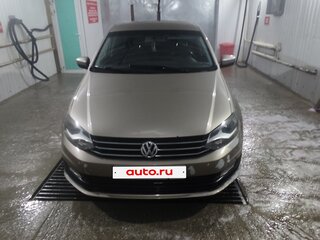 2016 Volkswagen Polo V Рестайлинг, бежевый, 550000 рублей, вид 1
