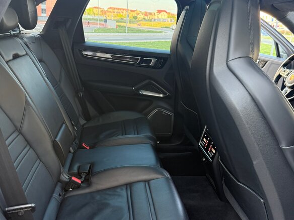2019 Porsche Cayenne Turbo III, серый, 5700000 рублей - вид 37