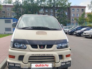 2001 Mitsubishi Delica IV, белый, 1300000 рублей, вид 1