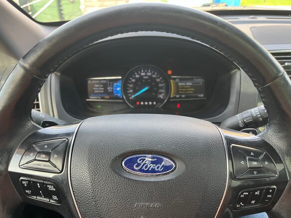 2016 Ford Explorer V Рестайлинг, серебристый, 1790000 рублей - вид 6