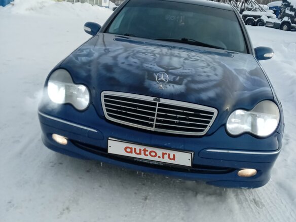 2002 Mercedes-Benz C-Класс 180 II (W203), синий, 550000 рублей - вид 4