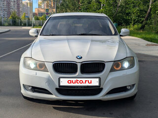 2011 BMW 3 серии 318i V (E90/E91/E92/E93) Рестайлинг, белый, 900000 рублей, вид 3
