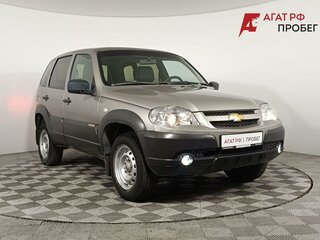 2016 Chevrolet Niva I Рестайлинг, зелёный, 670000 рублей, вид 1