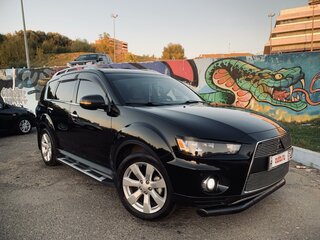 2009 Mitsubishi Outlander II Рестайлинг, чёрный, 1550000 рублей, вид 1