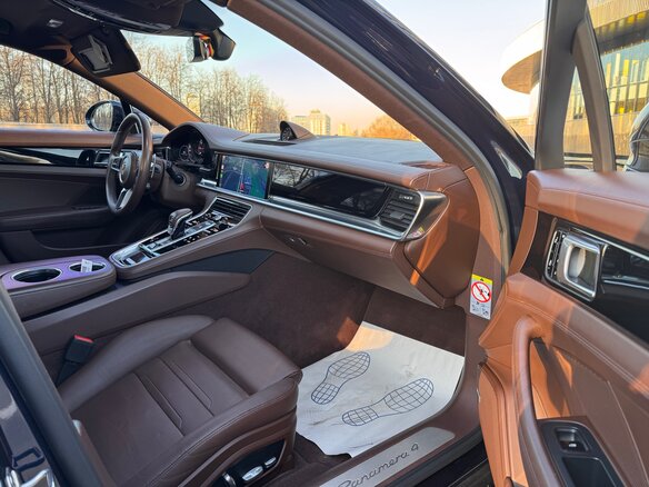 2019 Porsche Panamera 4 Sport Turismo II, синий, 7100000 рублей - вид 18