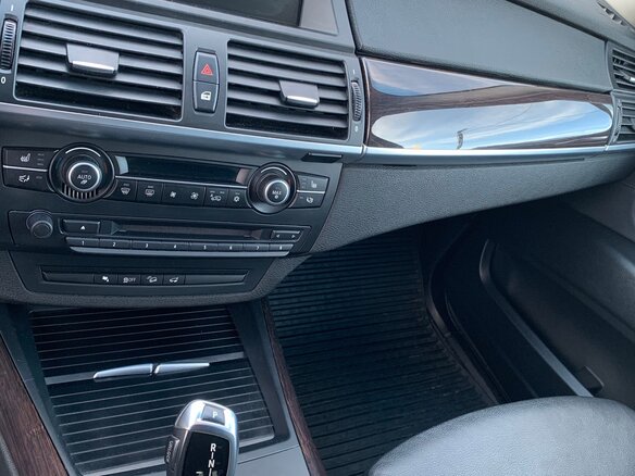 2012 BMW X5 35i II (E70) Рестайлинг, чёрный, 2000000 рублей - вид 15