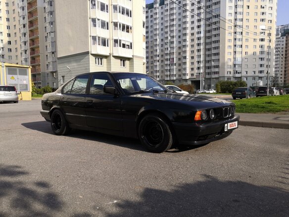 1992 BMW 5 серии 525i III (E34), чёрный