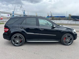 2008 Mercedes-Benz M-Класс 500 II (W164), чёрный, 1290000 рублей, вид 3