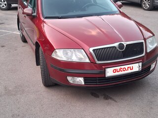 2008 Skoda Octavia II (A5), красный, 450000 рублей, вид 2