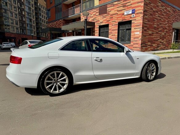2015 Audi A5 I (8T) Рестайлинг, белый, 1900000 рублей - вид 4