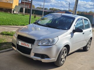 2009 Chevrolet Aveo I Рестайлинг, серебристый, 335000 рублей, вид 2